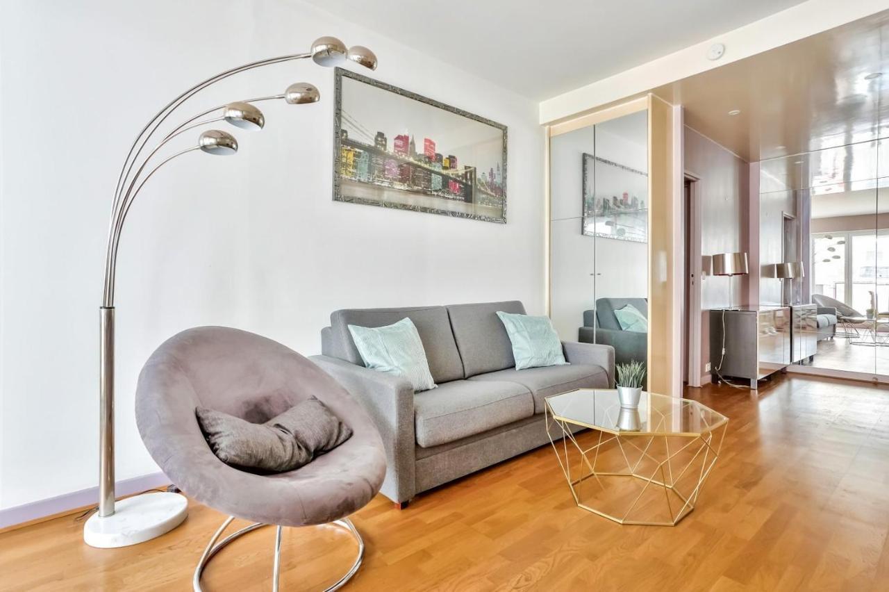 Appartement Quartier Arc De Triomphe Free Netflix Paris Luaran gambar