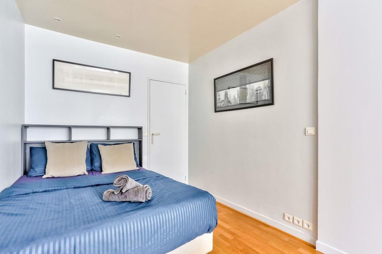 Appartement Quartier Arc De Triomphe Free Netflix Paris Luaran gambar