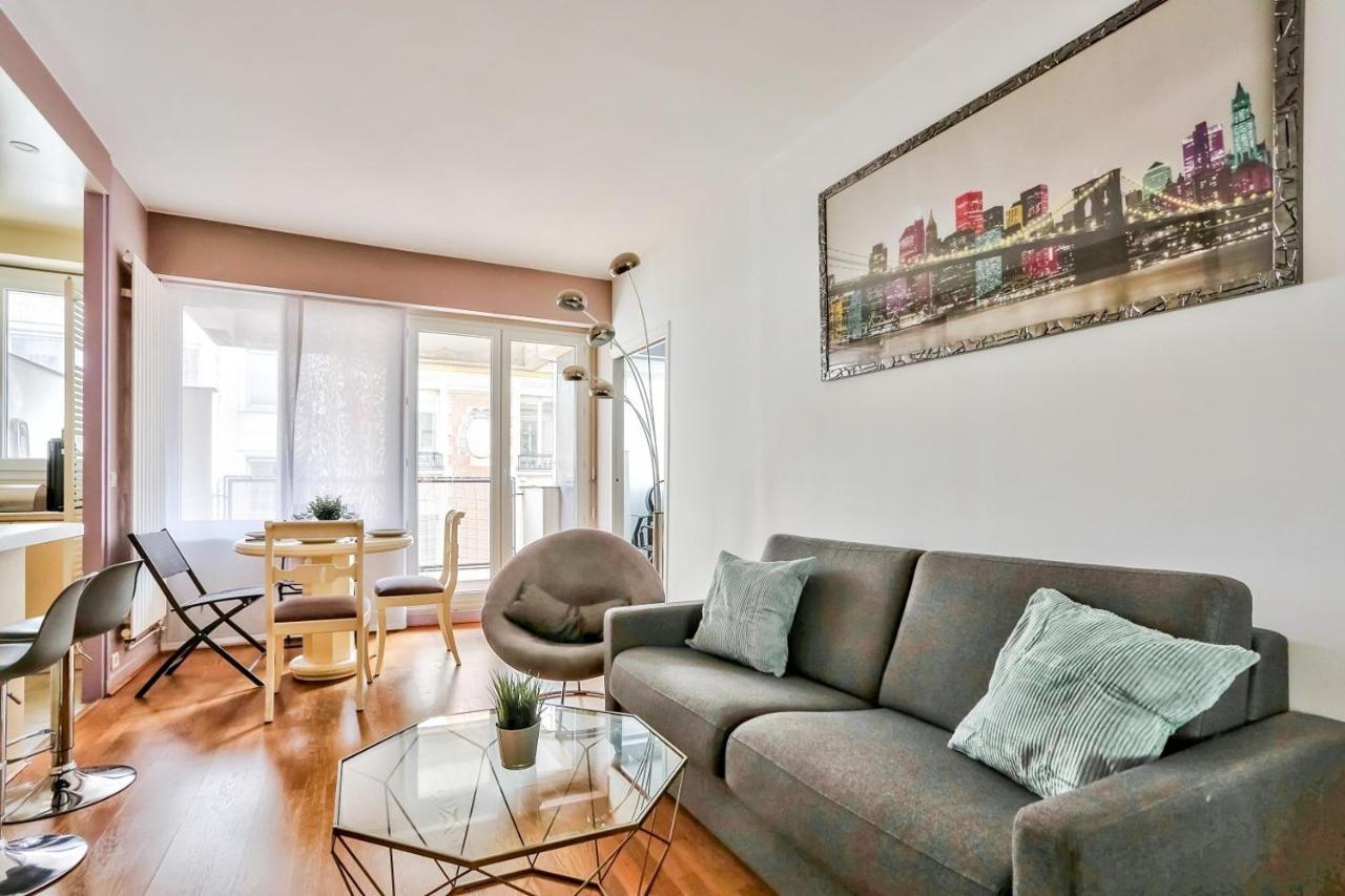 Appartement Quartier Arc De Triomphe Free Netflix Paris Luaran gambar